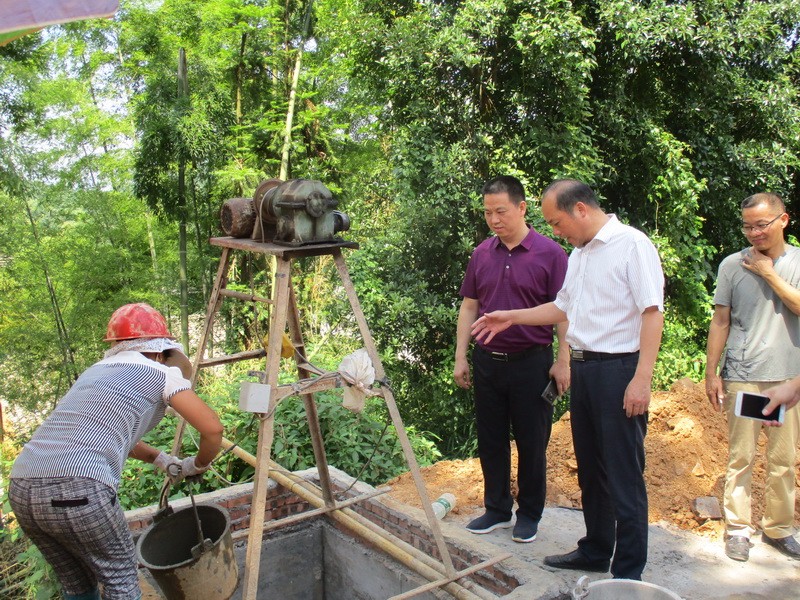 醴陵市局:株洲市国土资源局领导来我局检查指导半年工作1