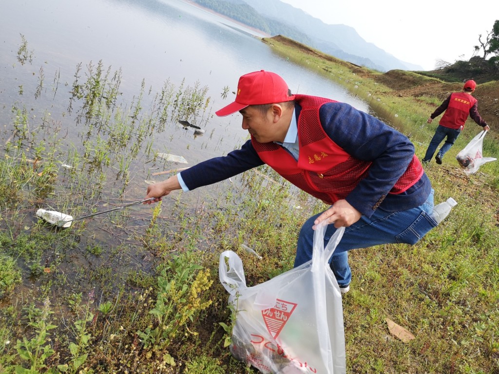 醴陵市局:关爱地球,热爱湖泊,从我做起3