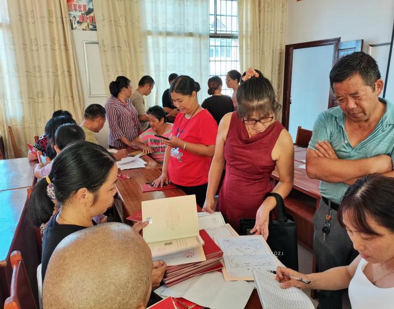 茶陵县局:奔走相告 洣江街道农村宅基地开始发证啦2